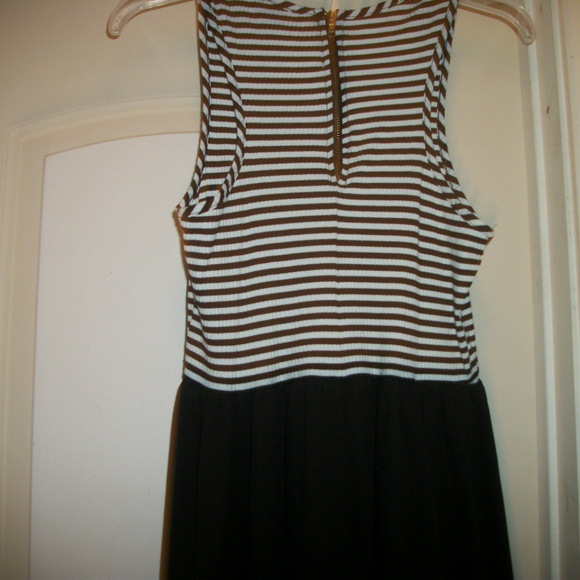 FRENCH STRIPES ON THE BOARDWALK DRESS RUE 21 L - Picture 6 of 6